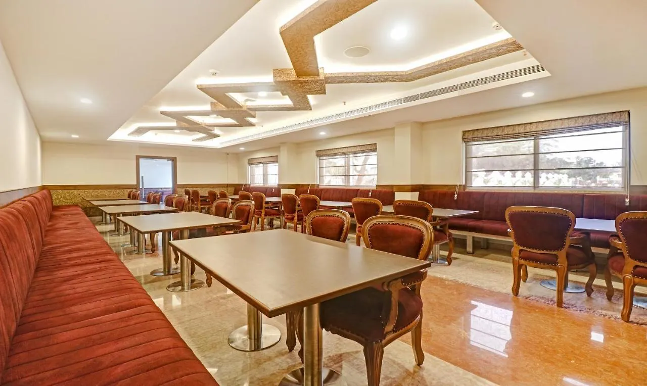 Treebo Premium Vahada 7 Minutes Drive From Ambalapuzha Sree Krishna Swamy Temple Hotel Alappuzha 4*,  India